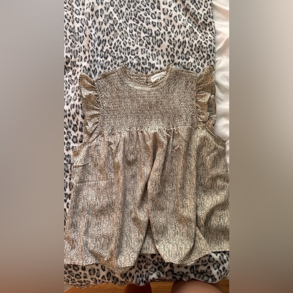 PANTS STORE Smocked ruffle shoulder top (size S) - Picture 1 of 3